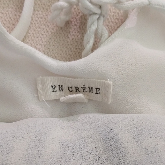 En CREME White and Blue Embroidered Women's Top - Picture 2 of 3